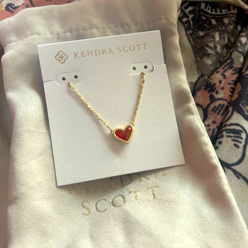 Kendra Scott framed red Ari heart necklace
